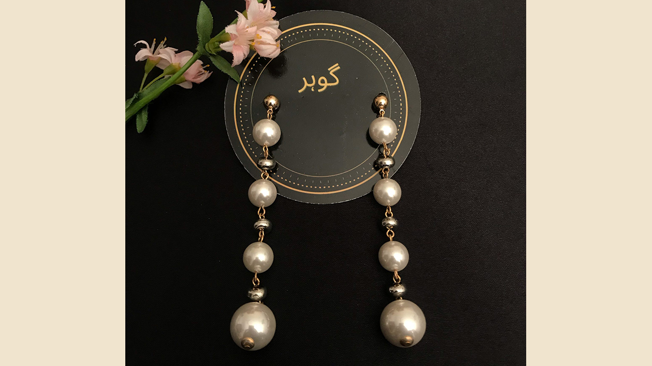https://pakistancreates.com/product/bella-luxury-long-drop-pearl-earrings/