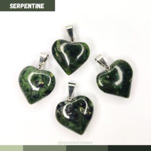 Deep green heart stone pendant