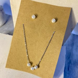Pearl Pendant set with Earrings