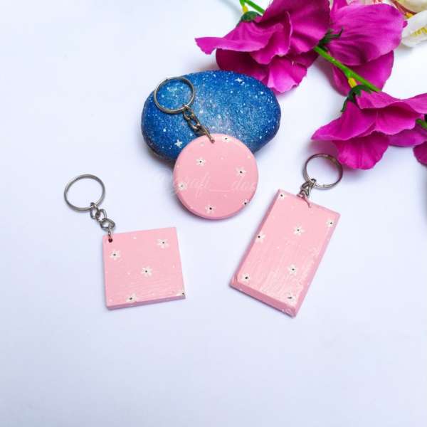 Cute Daisy Keychains Pink